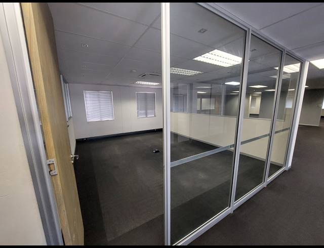 389M² OFFICE TO LET IN GREENSTONE HILL